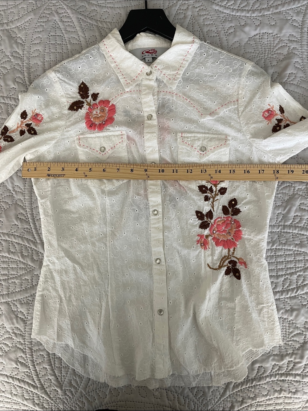 Roper White Eyelet Button-Down Shirt with Pink Floral Embroidery - Picture 5 of 8